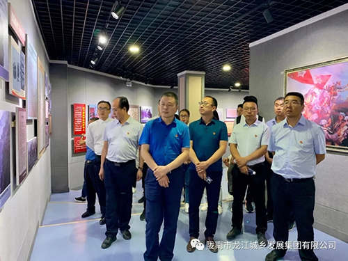 市龍江城鄉(xiāng)發(fā)展集團(tuán)黨委開(kāi)展“不忘初心、牢記使命”紀(jì)念建黨98周年主題黨日活動(dòng)